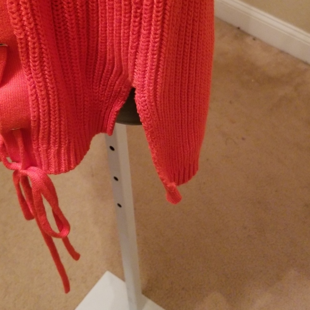 Top - Picture 3 of 4
